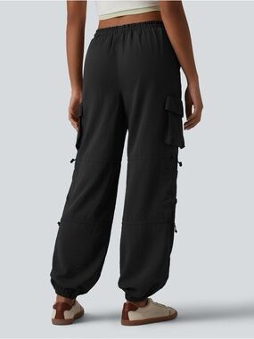 Halara Black Mid Rise Adjustable Drawcord Casual Cargo Joggers with Pockets